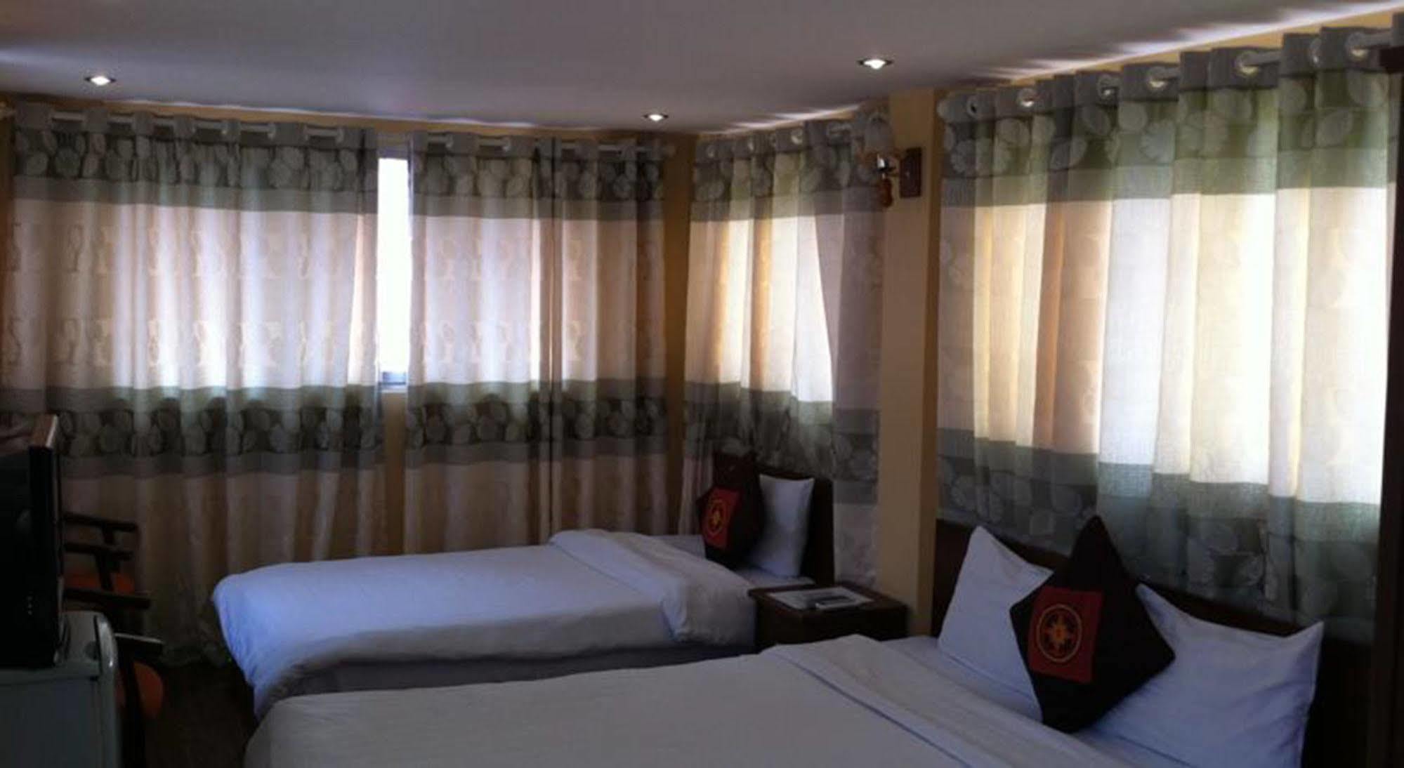 Hanoi Massive Hostel Εξωτερικό φωτογραφία